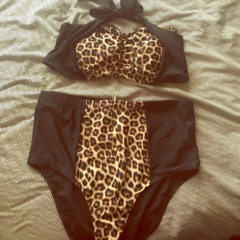 PLUS SIZE leopard swimsuit - two piece